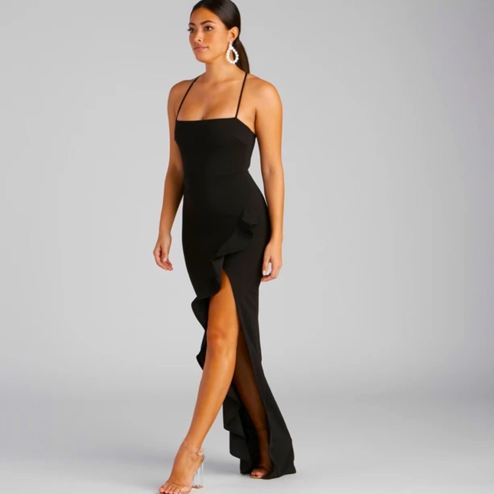Windsor Sleeveless High Slit Formal Dress